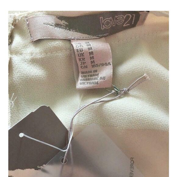 Forever 21 Cream Black Color block Mini Dress Sz Medium - Picture 3 of 12